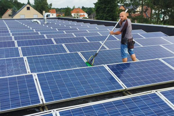 Reinigen zonnepanelen in Limburg met osmose